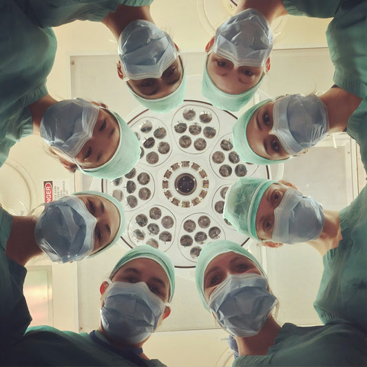 A calm operating theatre — representing hypnosedation as a surgical alternative